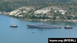 Російський військовий корабель у Севастопольській бухті, ілюстраційне фото