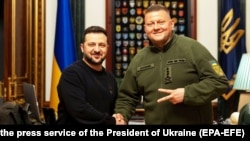 Президент Украины Владимир Зеленский и бывший командующий ВСУ Валерий Залужный (архивное фото)