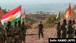 تصویری از آموزش نظامی دختران کُرد وابسته به حزب آزادی کردستان در آذرماه ۱۴۰۰