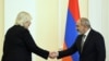 Նիկոլ Փաշինյանն ու Դունյա Միյատովիչը քննարկել են արցախցիների տեղահանության հետևանքով ստեղծված իրավիճակը
