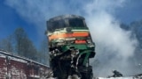 Беларускі лякаматыў, падарваны рэйкавымі партызанамі на тэрыторыі Бранскай вобласьці Расеі. архіўнае фота