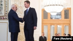 جرمی هانت تقریبا یک سال پیش به ایران سفر کرد