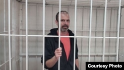 Михаил Афанасьев мәхкәмә залында. Абакан. 16 апрель 2022 ел