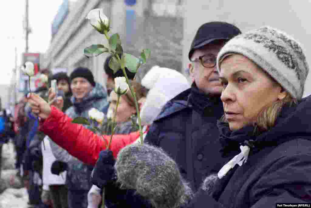 Протест белдерүчеләр Мәскәүнең Садовое боҗрасы буйлар тезелеп басты