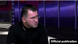 «Ժառանգություն» կուսակցության փոխնախագահ Արմեն Մարտիրոսյանը «Ազատություն TV»-ի տաղավարում, 24-ը դեկտեմբերի, 2014թ.