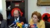 Президент и учредитель фестиваля, кинорежиссер Арутюн Хачатрян и министр культуры Асмик Погосян на пресс-конференции, Ереван, 25 мая 2011 г.