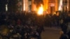 Проросійські активісти палять шини біля будівлі Харківської ОДА, 7 квітня 2014 року