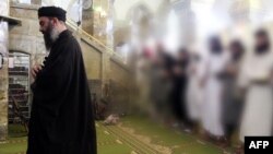 Абу Бакр ал-Бағдодӣ. Акс аз видеои таблиғотии гурӯҳи тундрави "Давлати Исломӣ"