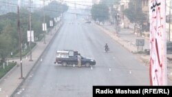 خلک وايي، د مظاهرو له کبله يې ژوند اغېزمن شوی دی په تګ راتګ کې د ستونزو ښکار دي.
