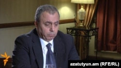 Հրանտ Բագրատյանը հարցազրույց է տալիս «Ազատություն» ռադիոկայանին, արխիվ