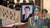 Türkmenistanyň öňki prezidenti Saparmyrat Nyýazowyň ýatan tabydy, 24-nji dekabr, 2006-njy ýyl.