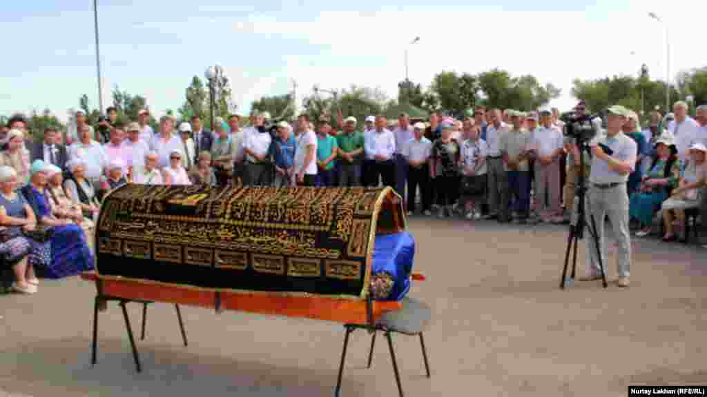 На церемонии прощания с&nbsp;археологом Бекмуханбетом Нурмуханбетовым.