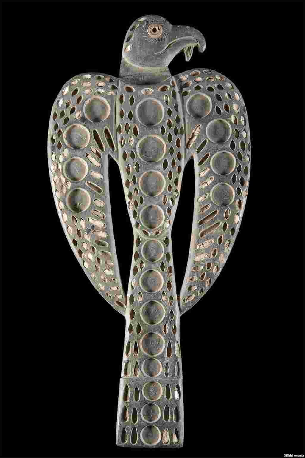 „Jiroft“ Forma unui vultur. Mileniul al III-lea î.e.n, Chlorit.