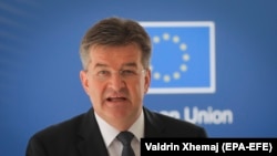 Мирослав Лајчак објави дека Косово и Србија се договориле за деескалација на северот на Косово.