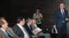 Miomir Mugoša stiže na sastanak u Skupštini Podgorice, novembar 2010.