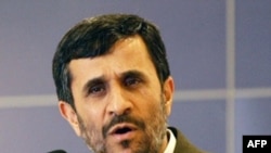 رئیس جمهور ایران معتقد است که اکنون ارتباط با مردم ایران جزو مطالبات مردم آمریکاست.(عکس:AFP)