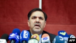 عباس آخوندی، وزیر راه و شهرسازی ایران.