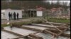 Монтажната барака во која учат учениците оц Трапчин Дол остана без покрив 