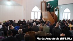 Molitva predvođena reisom Ademom Zilkićem - iz arhive 