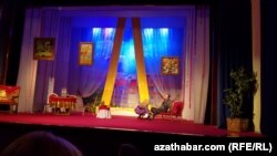 A.S.Puşkin adyndaky döwlet teatrynyň spektakly, Aşgabat, 2021-nji ýylyň aprel aýy