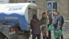 У Луганську водогін працює з перебоями, а вода в ньому буває з хробаками