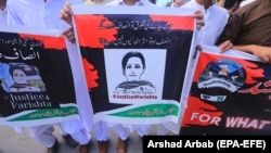 FILE: People protest against the murder and alleged rape of a 10-year-old Farishta Momand in Peshawar on May 21.
