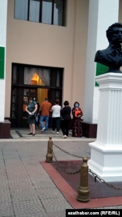 A.S.Puşkin adyndaky döwlet teatry, Aşgabat, 2021-nji ýylyň aprel aýy