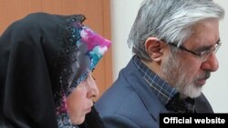 میرحسین موسوی و زهرا رهنورد بیش از سه سال است که در حصر خانگی به سر می‌برند.