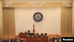 5-чакырылыштагы парламенттин алгачкы жыйыны, 10-ноябрь, 2010-жыл