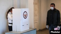 Nagorno-Karabakh -- A polling station in Stepanakert, March 31, 2020.
