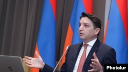 Հայաստանի ֆինանսների նախարար Վահե Հովհաննիսյանը, արխիվ