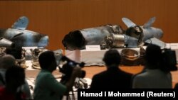 بقایای موشک‌هایی که به گفته عربستان ساخت ایران است و در حمله به تاسیسات نفتی عربستان مورد استفاده قرار گرفته اند