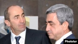 Նախագահ Սերժ Սարգսյան (աջից) և երկրորդ նախագահ Ռոբերտ Քոչարյան, արխիվ