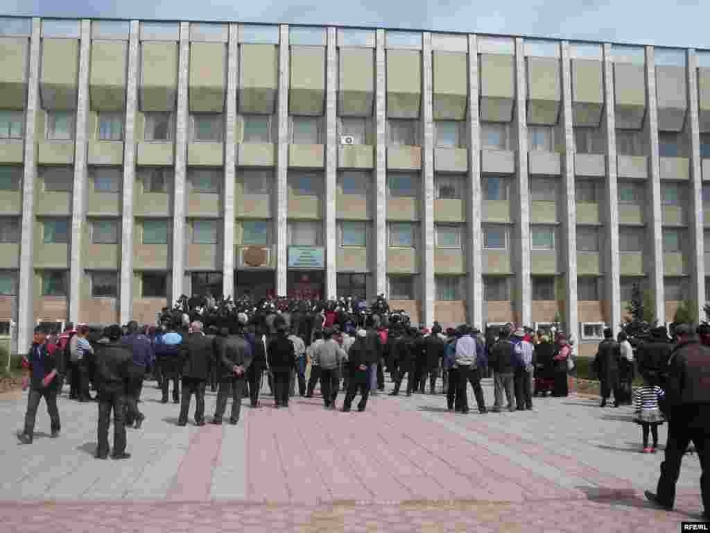 События 2010 года начались в Таласе 6 апреля. 