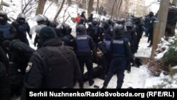 Сутички біля будівлі Солом’янського суду, де обирали запобіжний захід Геннадію Труханову, Київ, 15 лютого 2018 року