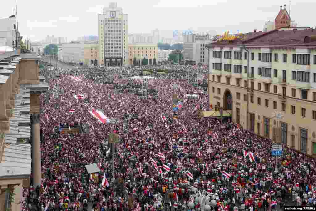 23 жніўня. Сотні тысяч чалавек на «Маршы новай Беларусі» ў Менску