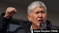 Мурдагы президент Алмазбек Атамбаев.