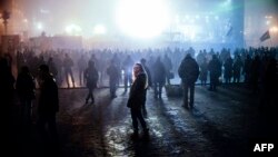 Украина - Люди на Майдане в Киеве (архивная фотография)