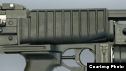Zastava M21- jurišna puška, napravljena u kragujevačkoj fabrici oružja Zastava Oružje. Kao posledica standardizacije, rađena je u NATO kalibru 5,56 mm i derivat je starije AK-47. Puška je napravljena na zahtev (tada još) Vojske Jugoslavije i glavno je lič