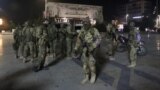 Siriýanyň oppozisiýa söweşijileri, prezident Başar al-Asada garşy gozgalaňçylar Halabyň merkezine gelendiklerini aýdanlaryndan soň, Saadallah al-Jabiri meýdançasyna toplandy