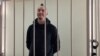 Un tribunal din Rusia l-a condamnat în luna septembrie pe jurnalistul de investigații Ivan Safronov la 22 de ani într-o colonie penală, după ce l-a găsit vinovat de „înaltă trădare”, acesta fiind un caz de referință pentru represiunea Kremlinului asupra libertății presei.