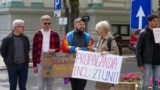Moldova: LGBTQ community protest in front of Chisinau Municipal Council after Mayor Ceban announced he wants to ban Pride march