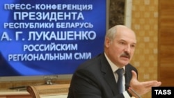 Բելառուս -- Բելառուսի նախագահ Ալեքսանդր Լուկաշենկոն լրագրողների հետ հանդիպմանը, արխիվ