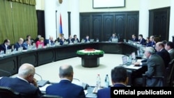 Armenia - A weekly cabinet session in Yerevan, 20Sep2012.