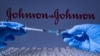 Cheagurile de sânge pe care le poate provoca vaccinul Johnson&Johnson ar trebui incluse în prospect, spune Agenția Europeană a Medicamentului.