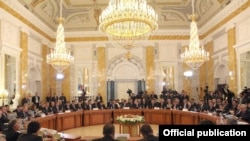Russia - Heads of government from Russia and seven other former Soviet republics discuss a free trade agreement in Saint Petersburg, 18Oct2011.