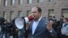 Ion Ceban la un protest în faţa parlamentului