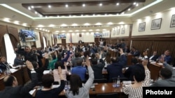 Երևանու ավագանու նիստ