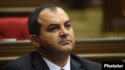Armenia - Artur Davtian attends a parliament debate in Yerevan on his appointment as prosecutor-general, 14Sep2016.