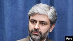 آقای حسینی می گوید در صورت درخواست عراق، جمهوری اسلامی ایران حاضر تا با آمریکا مذاکره کند.